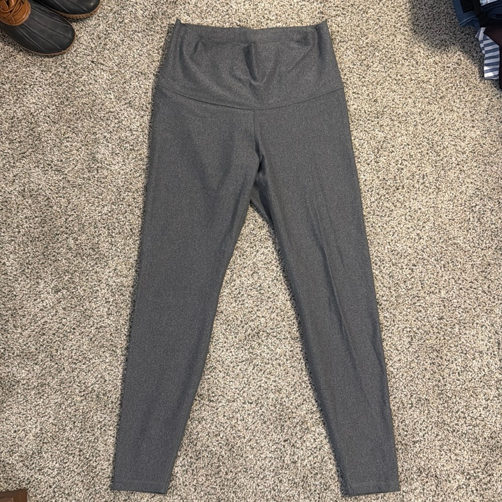 Old Navy Extra High-Rise Go-Dry Leggings